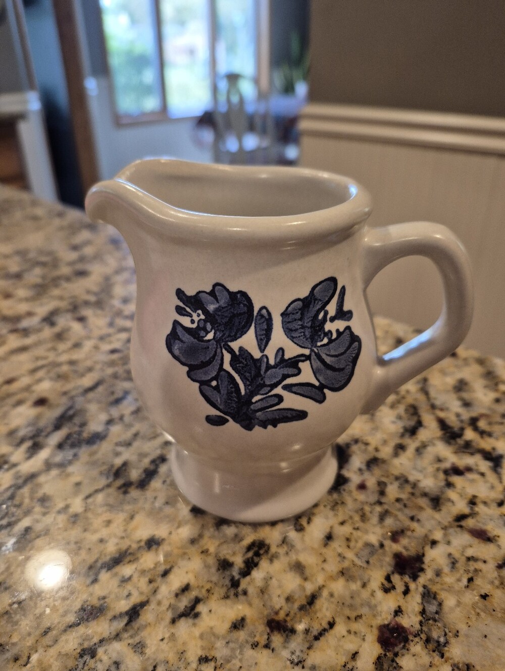 Vintage Pfaltzgraff Yorktowne Creamer